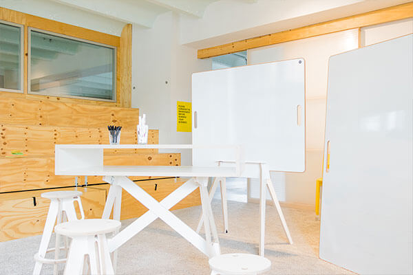 Möbel von space3000 zur einrichtung von Design Thinking Workspaces